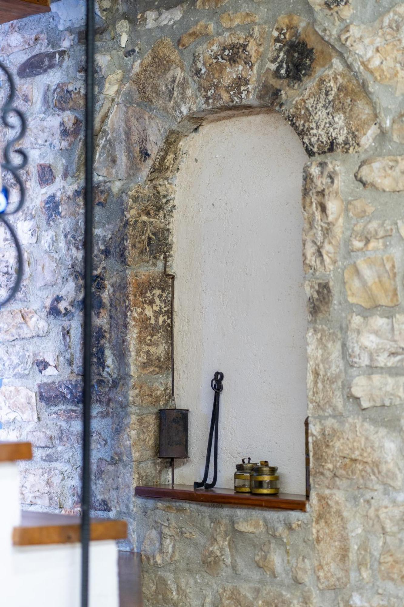 The Well House - Unesco Berat Bagian luar foto